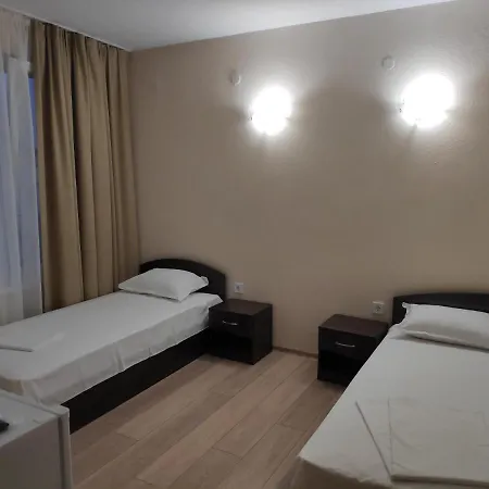 בית הארחה Къща За Гости Снежа, Guests House Snezha אובזור
